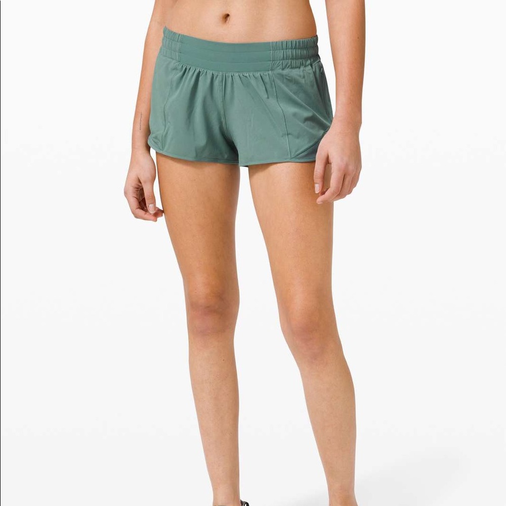 2.5” lululemon Hotty Hot shorts
